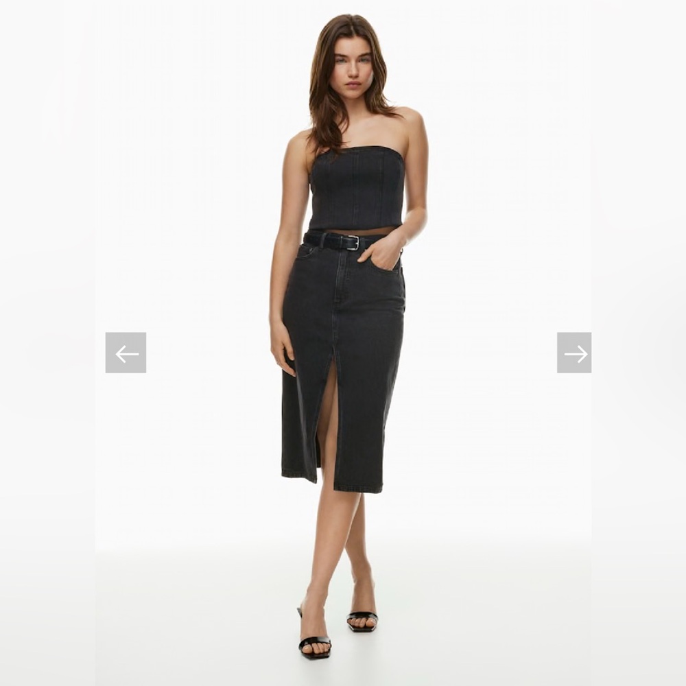 Aritzia Denim Forum The '90s Halle Denim Midi Skirt - Size 28 (Black)